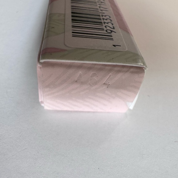 2 for $25 Item, Clinique Quickliner For Lips - 15 CRUSHED BERRY - Picture 5 of 5